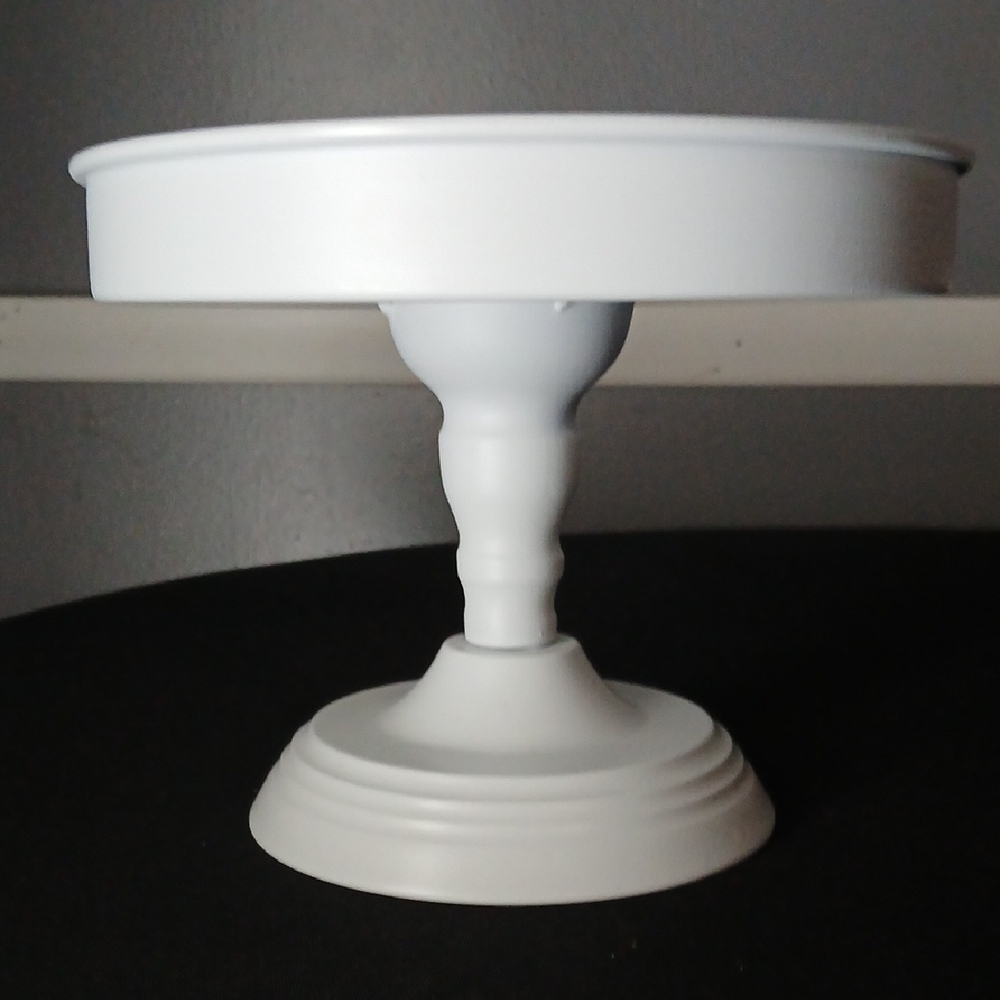 White Metal Pedestal Cake Riser / Stand 8 Inch Diameter - Picture 2 of 6